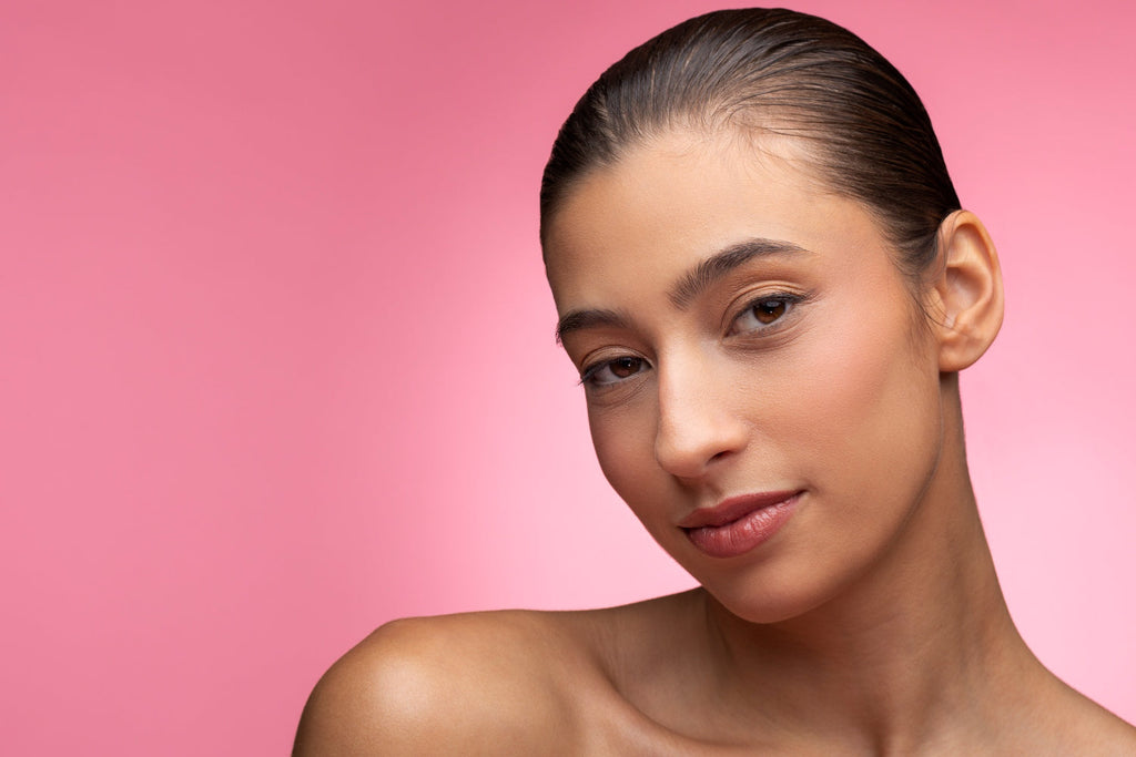 The Secret to the Perfect Gloss: Hydration, Shine & Flavor